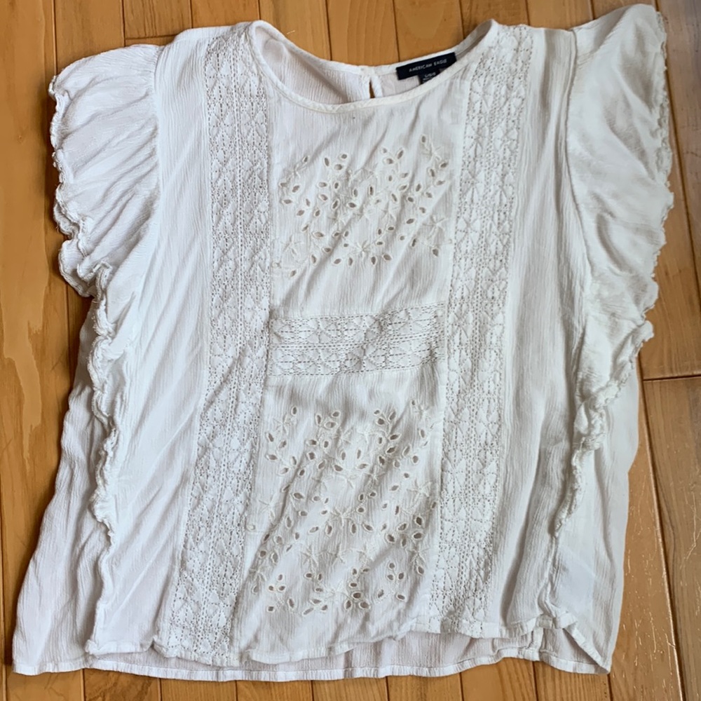 AE eyelet top